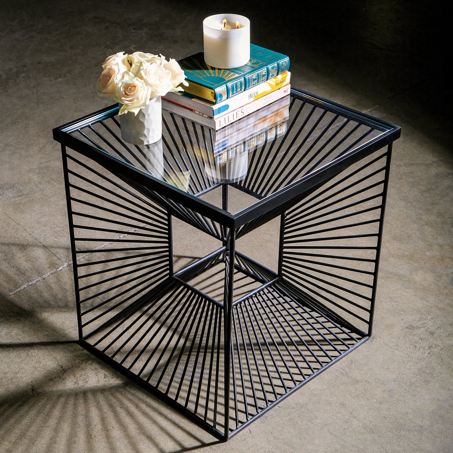 Chic Fragment Iron Side Table